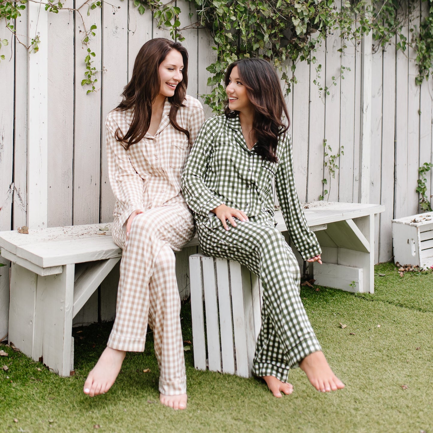 Long-Sleeved Women's Pajama Set in Gingham Bisque
