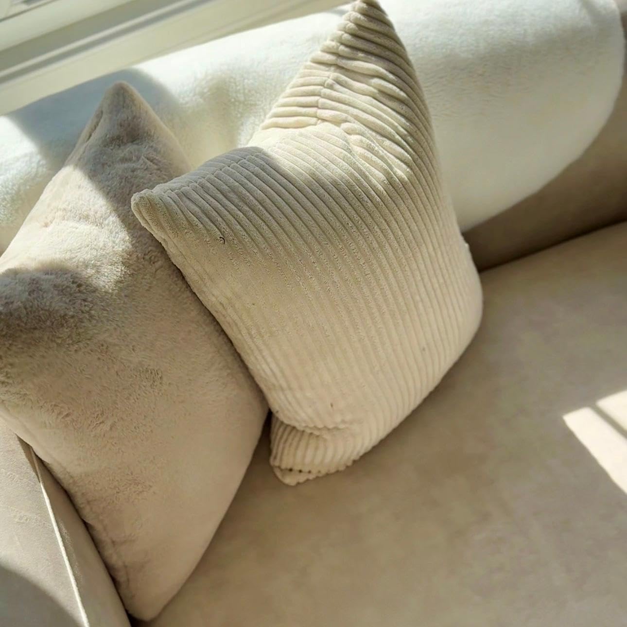 Acanva Luxury Modern Tight Curved Back Velvet Sofa, Minimalist Style Comfy Couch for Living Room Apartment, 3 Seater, Cream