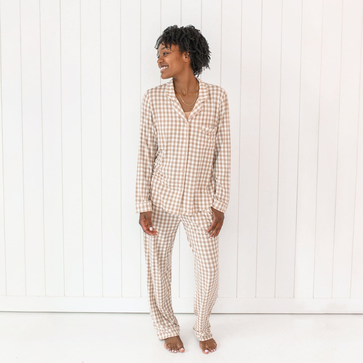 Long-Sleeved Women's Pajama Set in Gingham Bisque