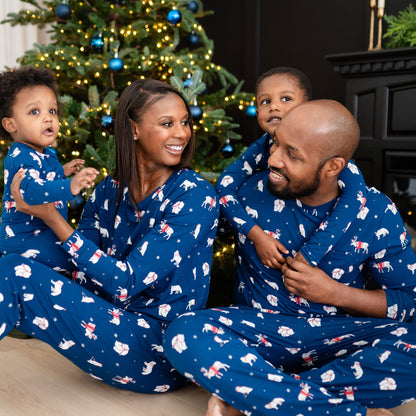 Women's Jogger Pajama Set in Frosty Friends