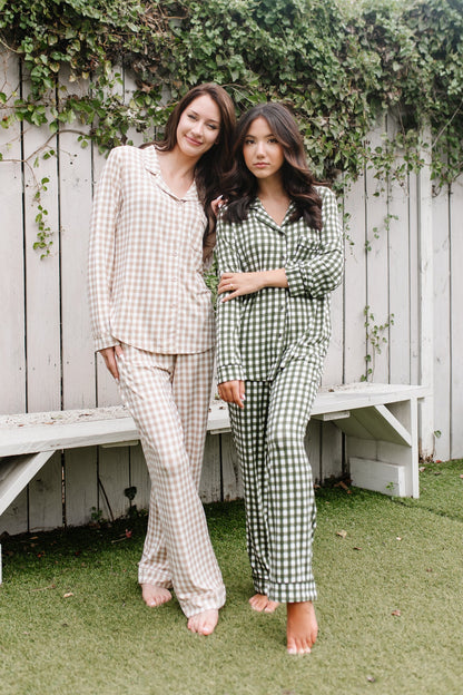 Long-Sleeved Women's Pajama Set in Gingham Fir