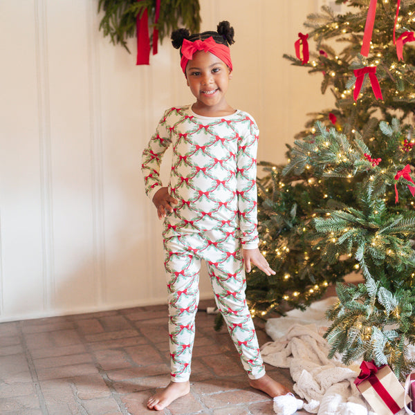 Long Sleeve Pajamas in Holiday Bow