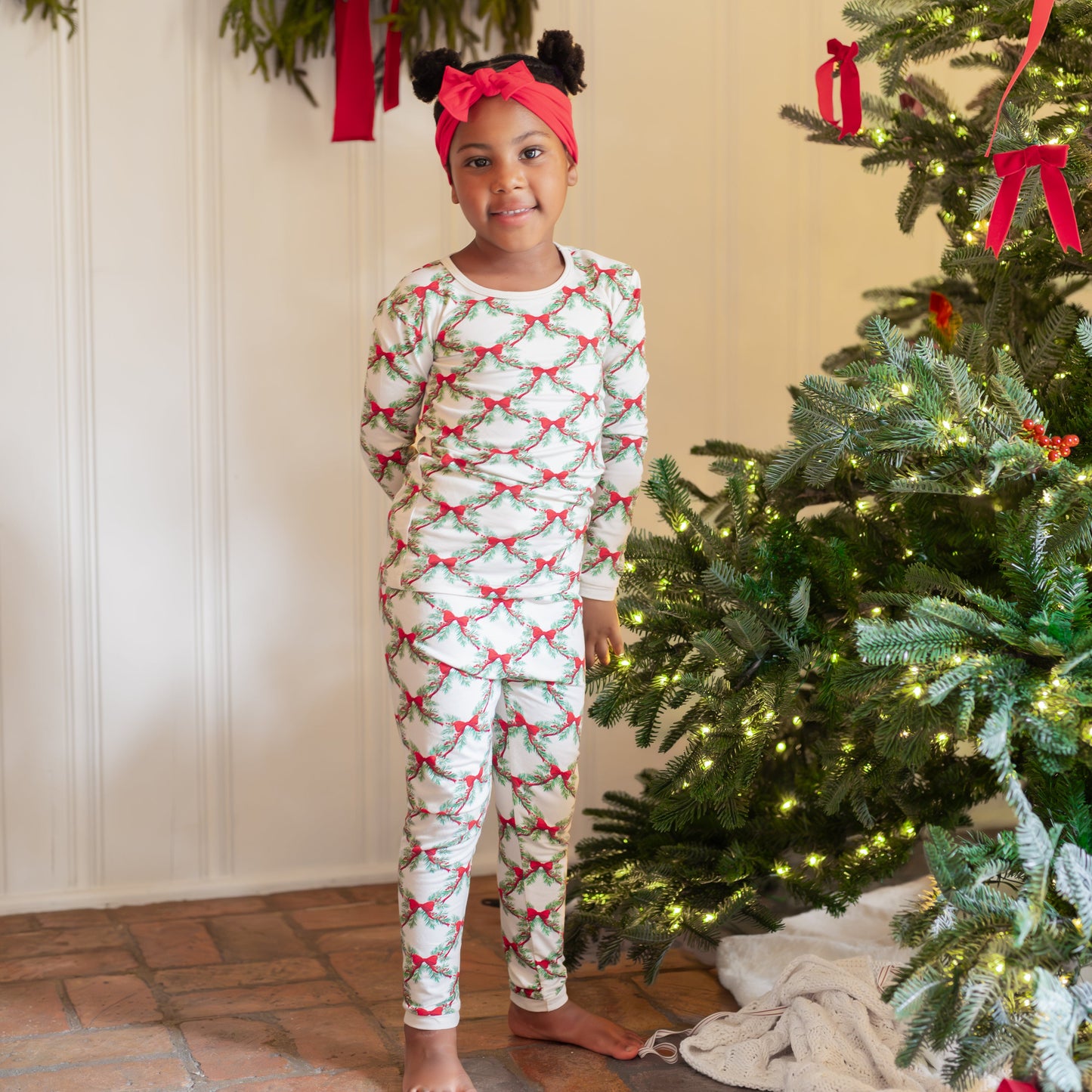 Long Sleeve Pajamas in Holiday Bow