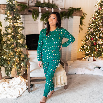 Women's Jogger Pajama Set in Merry and Bright
