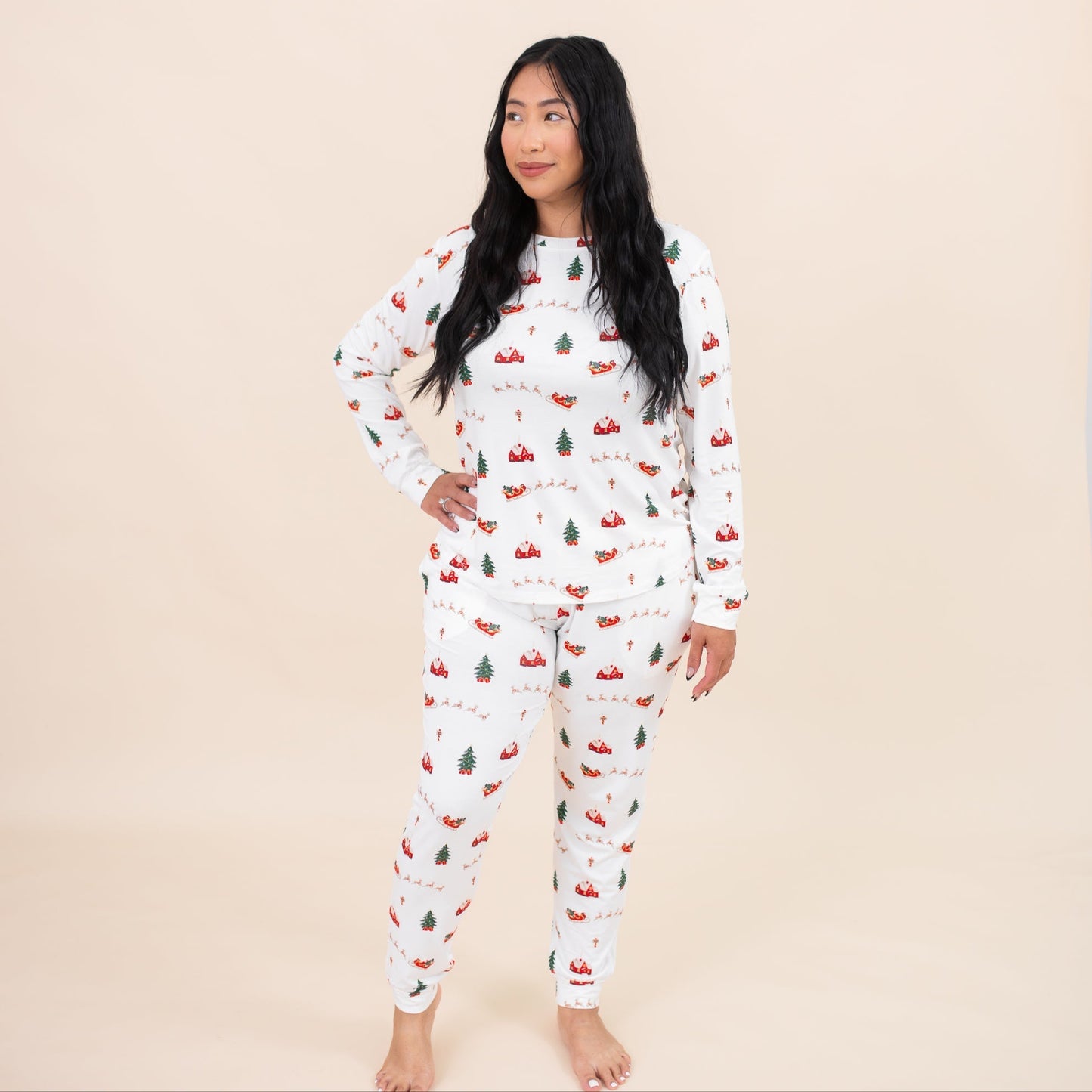 Women's Jogger Pajama Set in Santa Sleigh
