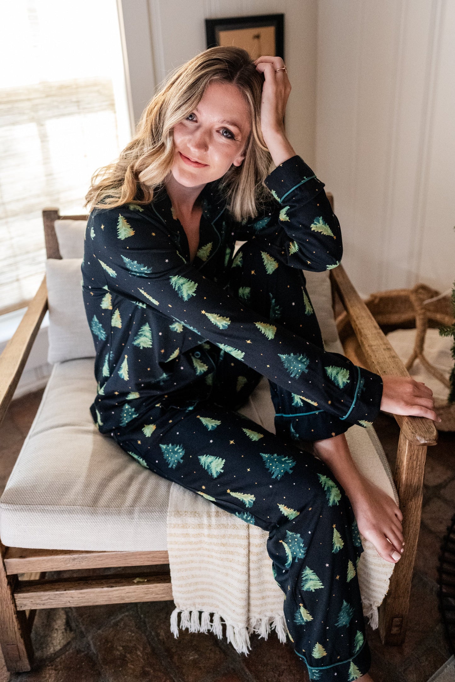 Long-Sleeved Women's Pajama Set in Twinkle Tree