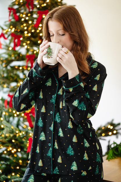 Long-Sleeved Women's Pajama Set in Twinkle Tree