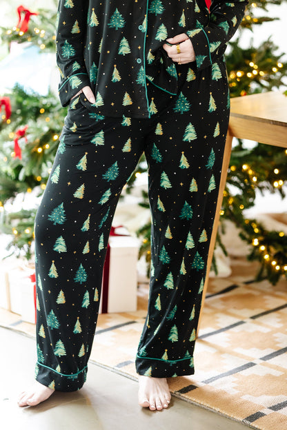 Long-Sleeved Women's Pajama Set in Twinkle Tree