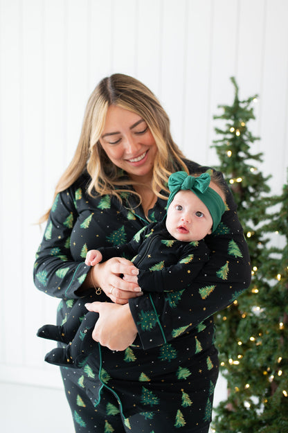 Long-Sleeved Women's Pajama Set in Twinkle Tree