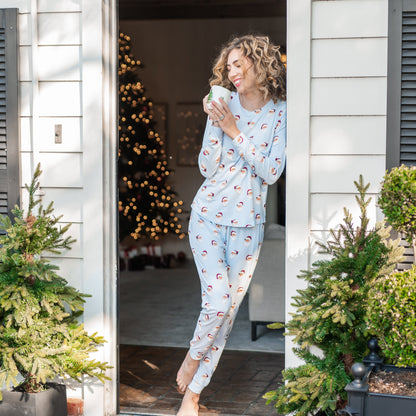 Women's Jogger Pajama Set in Vintage Santa