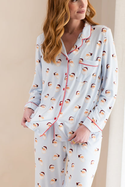 Long-Sleeved Women's Pajama Set in Vintage Santa