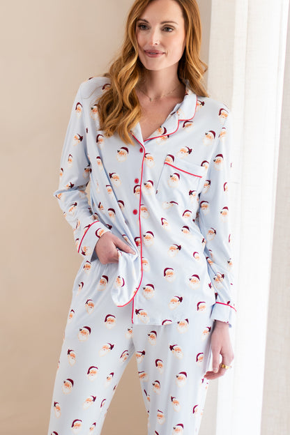 Long-Sleeved Women's Pajama Set in Vintage Santa