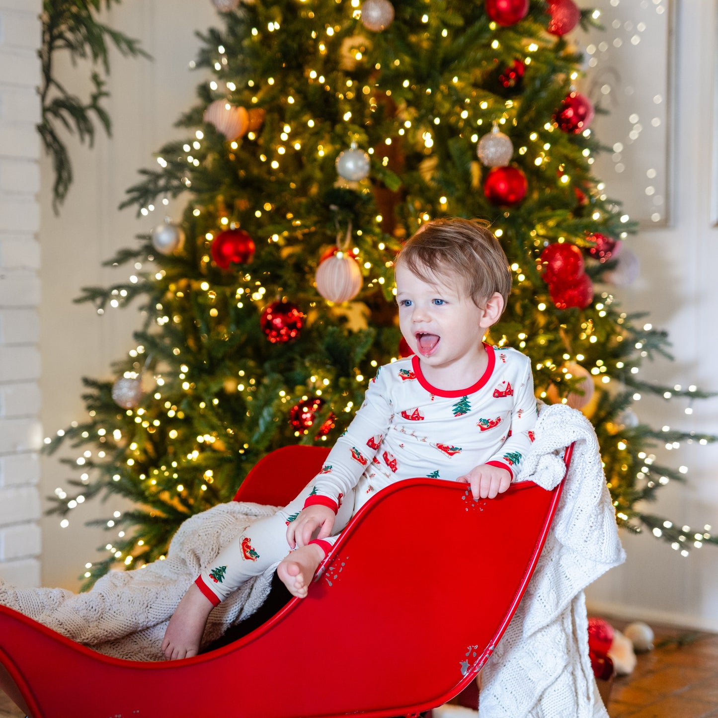 Long Sleeve Pajamas in Santa Sleigh